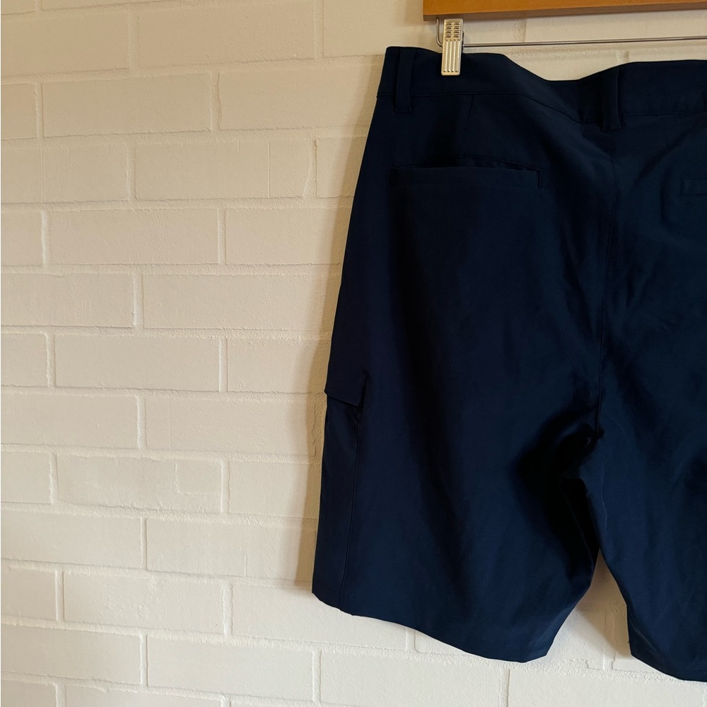 NWT 32 Degree Mens Blue Cargo Shorts - Picture 2 of 4